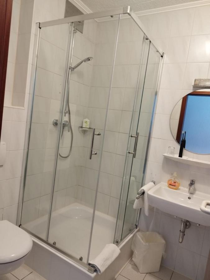 Hotel Sonnenkeller Neu-Ulm Exteriör bild